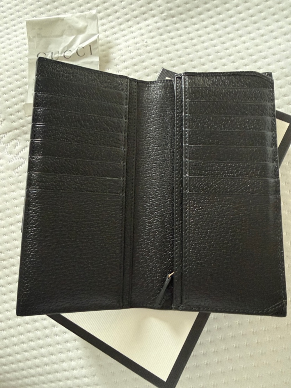 Gucci Black Leather Wallet - Like New Condition - Picture 2 of 6